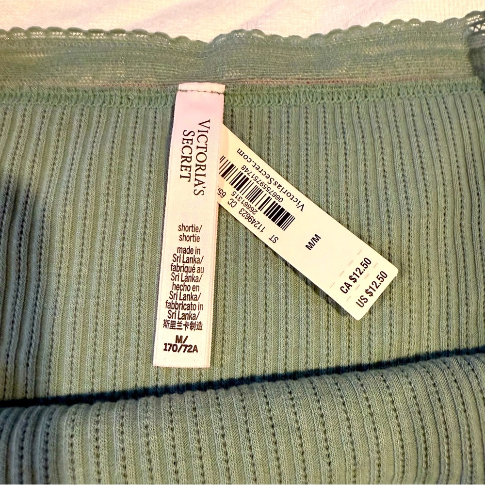 Victoria’s Secret T-Shirt Bra & Matching Panties - Picture 14 of 16
